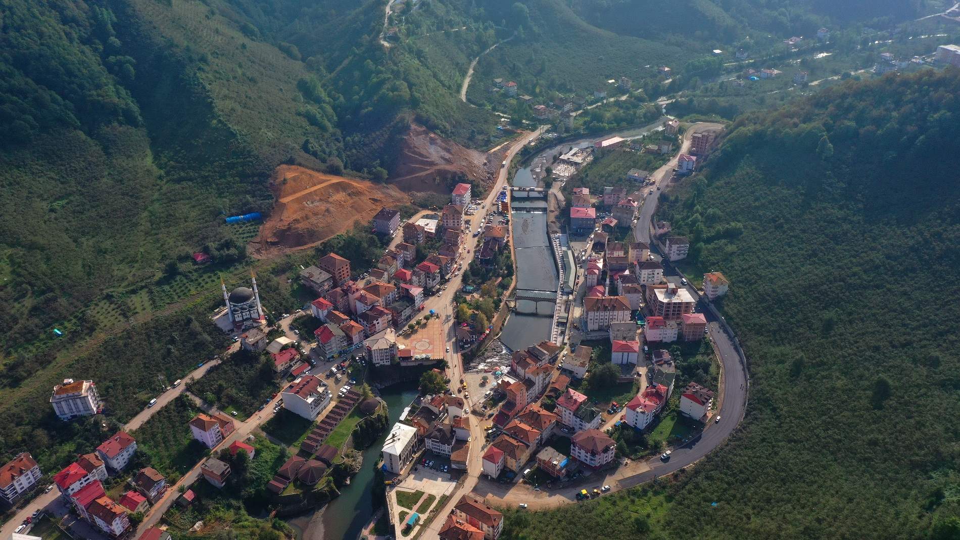 BÜYÜKŞEHİR’DEN İKİZCE’NİN KALBİNE SICAK DOKUNUŞ